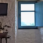 Lithos Stone דירה