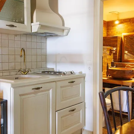 Lithos Stone Lägenhet *