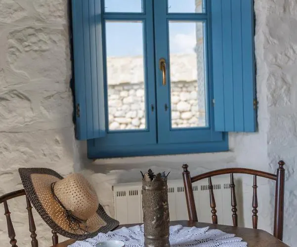 Lithos Stone شقة *