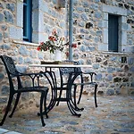 Apartment Lithos Stone Areopoli