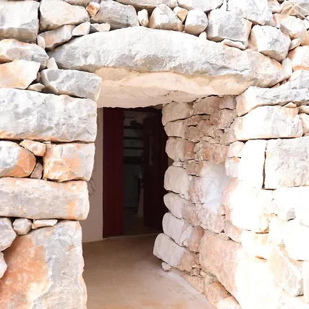 Hotel Lithos Stone