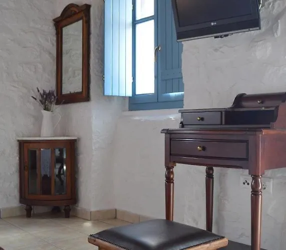 Lithos Stone Апартаменты Ареополис