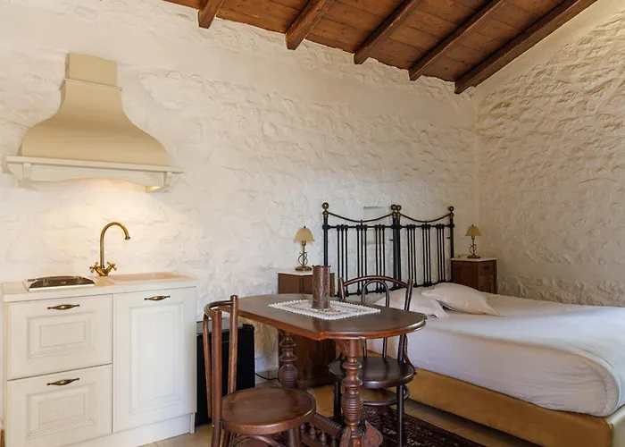 Апартаменты Lithos Stone